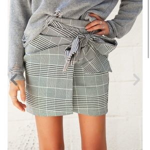 Grey plaid skirt